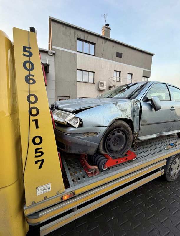 Pomoc drogowa Warszawa — auto po kolizji, całodobowo